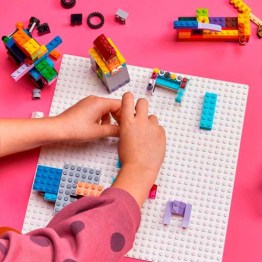 LEGO11026_02